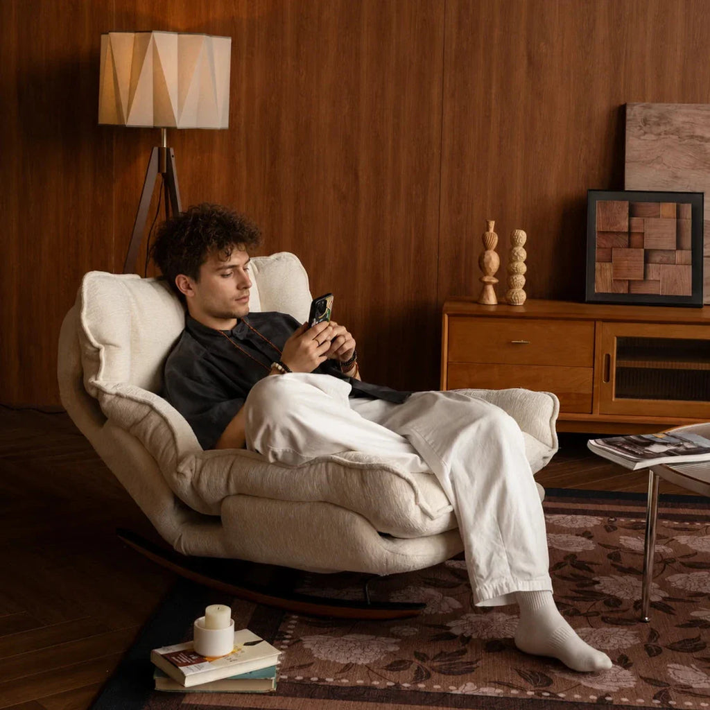 VELDA - rocking chair inclinable dans un salon moderne
